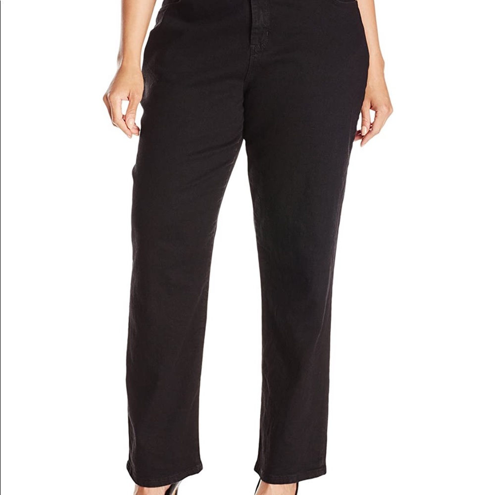 Lee Women’s Relaxed Fit plus Size Straight Leg - Picture 1 of 6